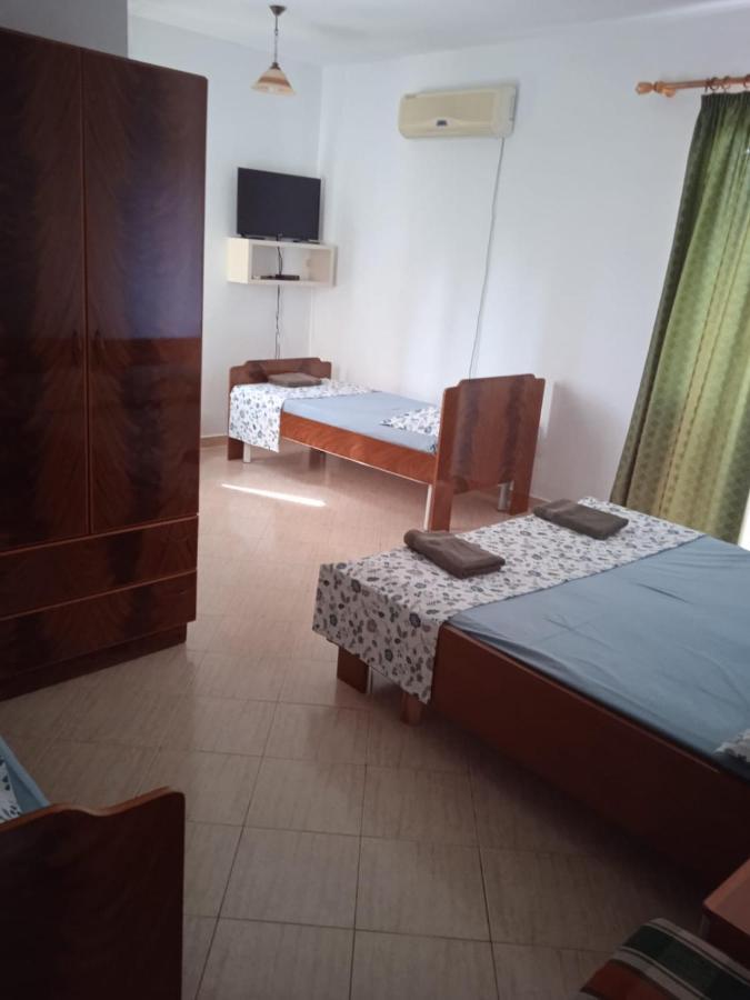 Hotel Moris Kryemedhej Ngoại thất bức ảnh